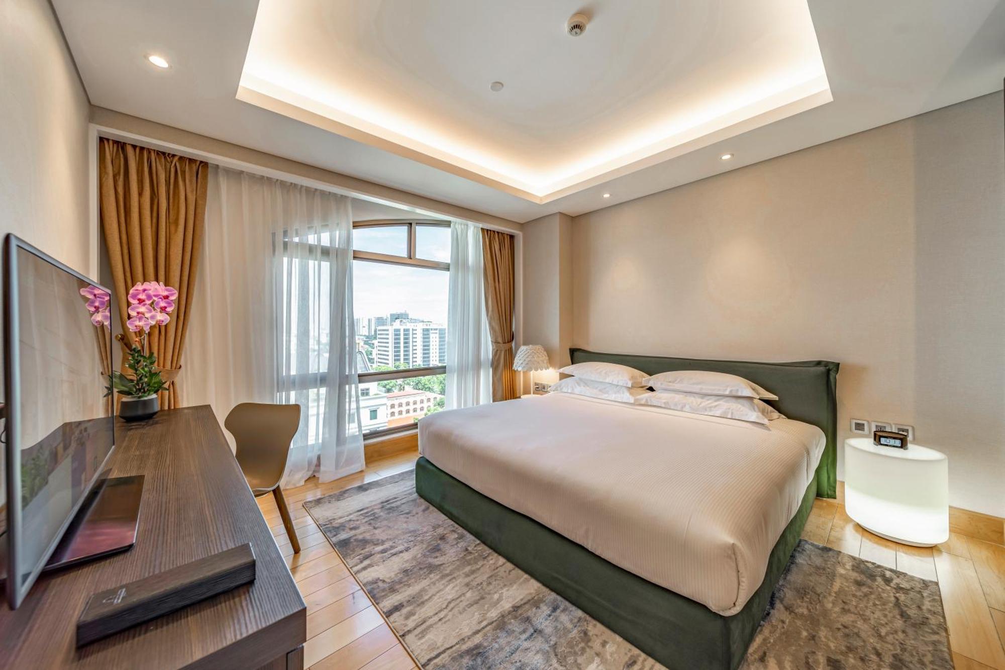 Sherwood Suites Хошимин Экстерьер фото