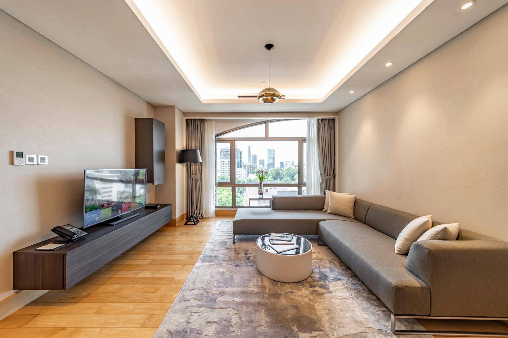 Sherwood Suites Хошимин Экстерьер фото