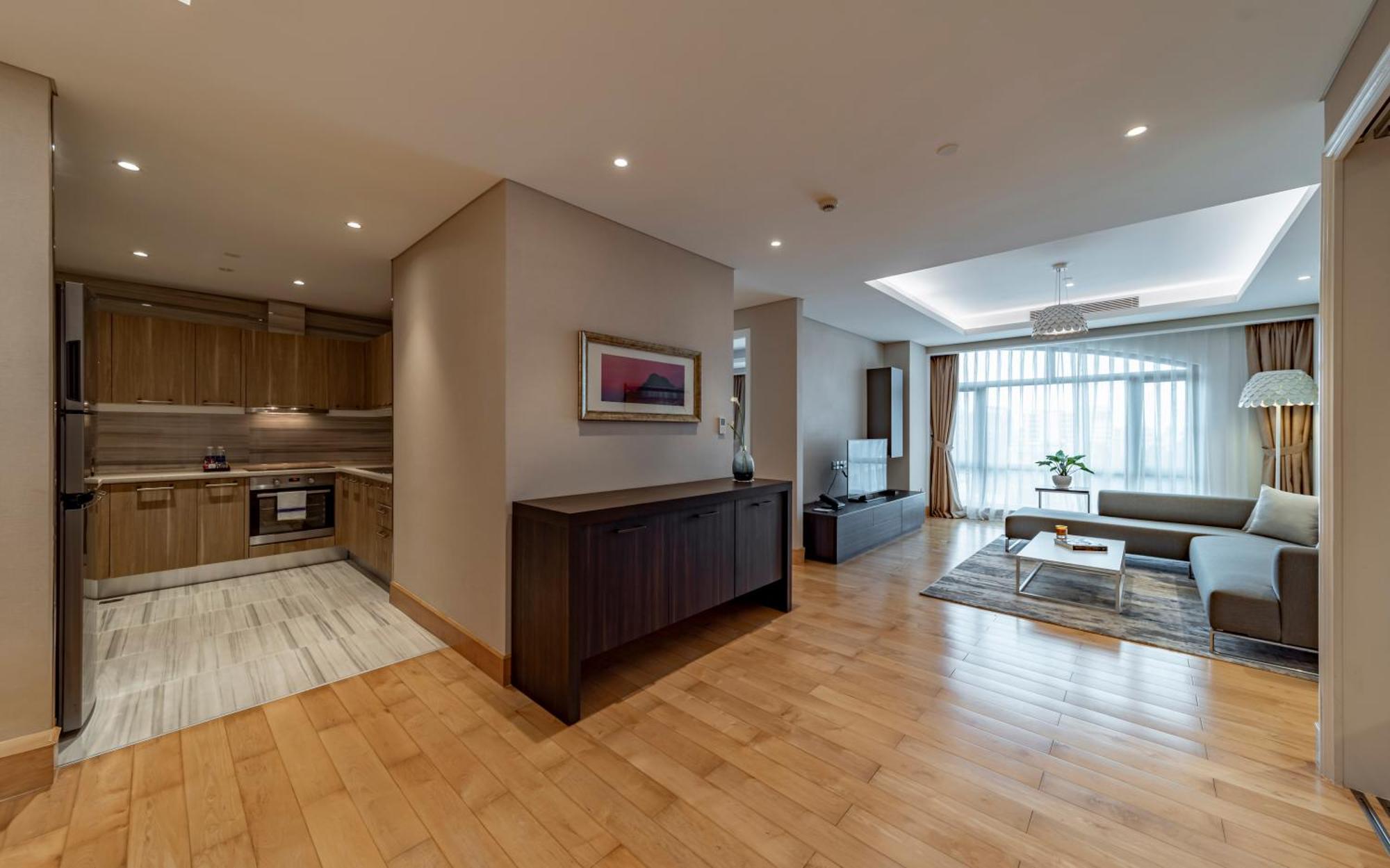 Sherwood Suites Хошимин Экстерьер фото